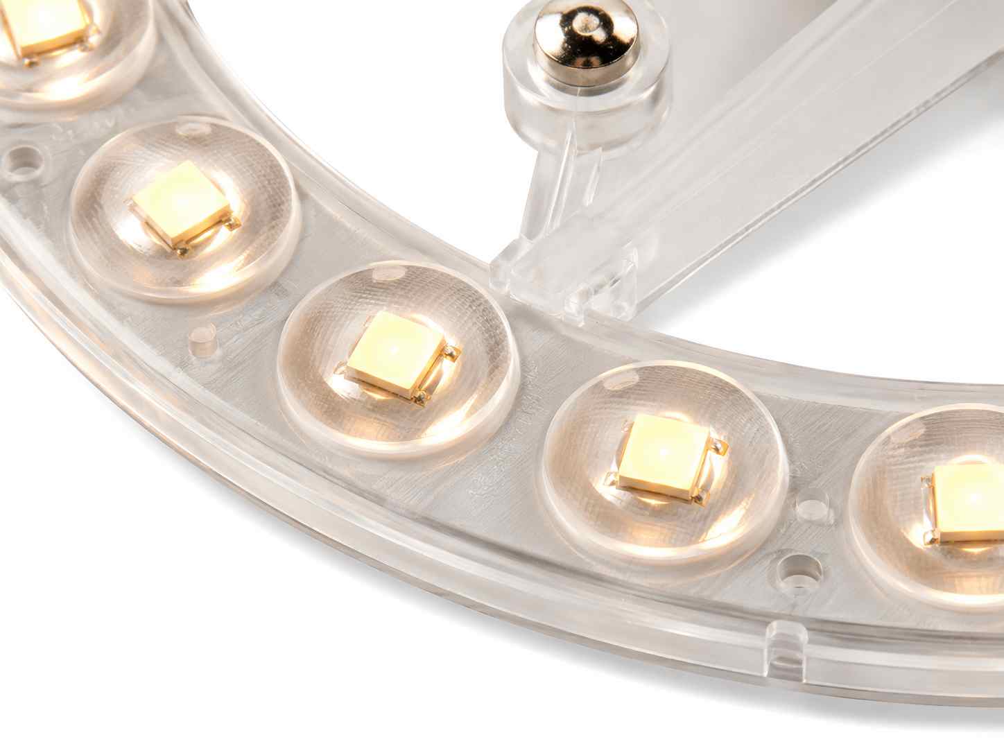 Detail čipů SMD 2835 San'an na LED modulu 20W s CRI větším než 80 a úhlem svícení 160 stupňů